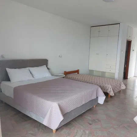 Seaview Apartment *